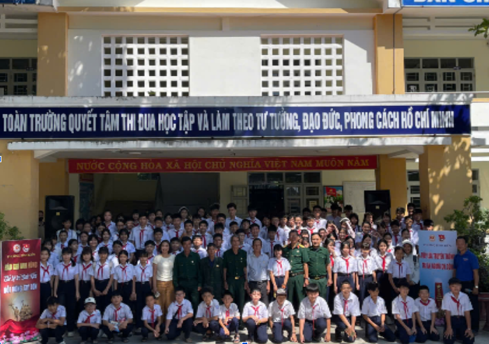 Chụp ảnh sau giáo dục truyền thống